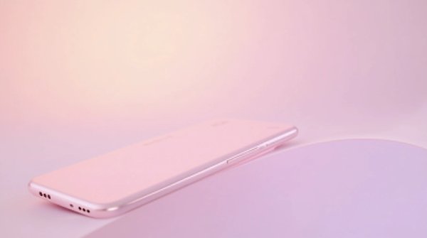 Découvrez le téléphone rose : des conversations sensuelles 24/7